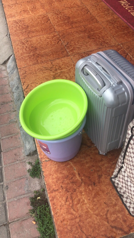东莞友华电子厂 挑战失败 提桶跑路

10 / 作者:红彤彤的苹果 / 
