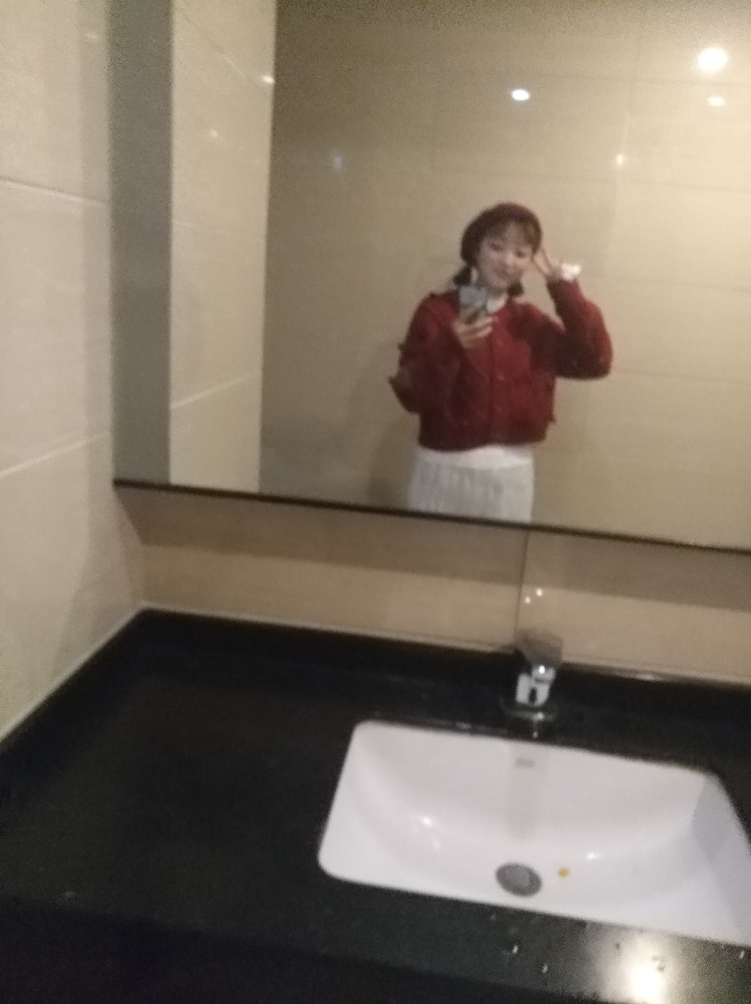 有没有成都的老哥

64 / 作者:V13558722587 / 