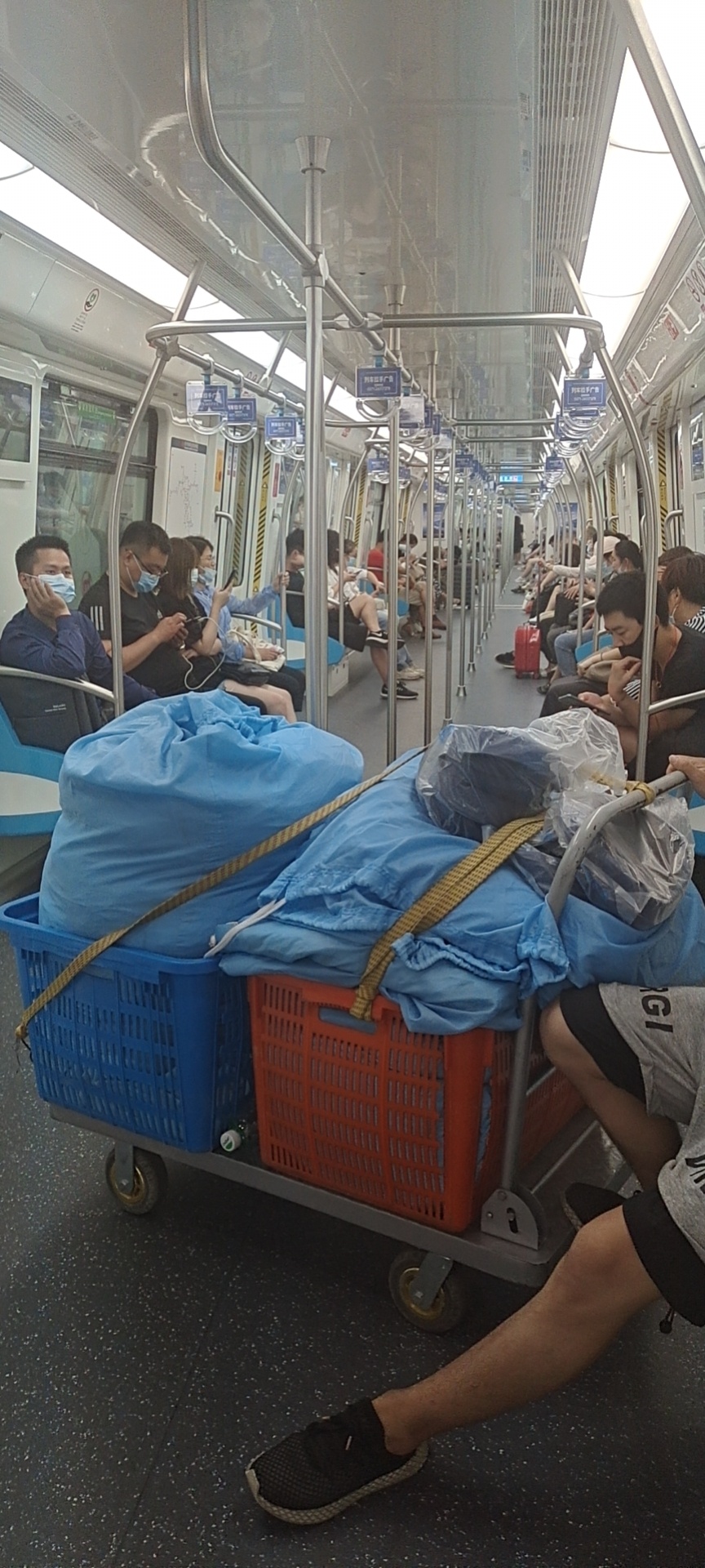 有没有杭州南火车站老哥

76 / 作者:一事无成， / 