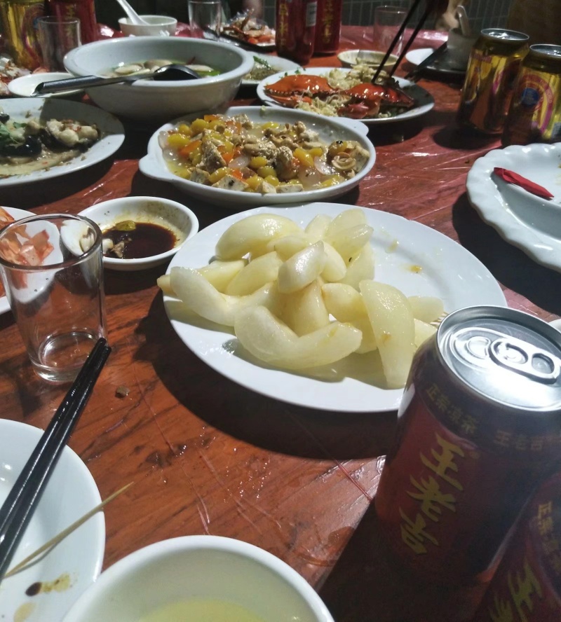 有哪个老哥在吃饭的，拍个菜的图片给我，我看图配着白几米饭吃，不然实在吃不下，

44 / 作者:辉子啊啊 / 