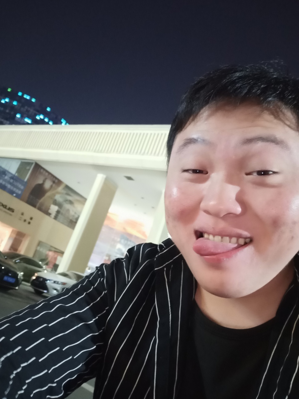 卡农第一亚索来了，

79 / 作者:夹了逼海盗 / 