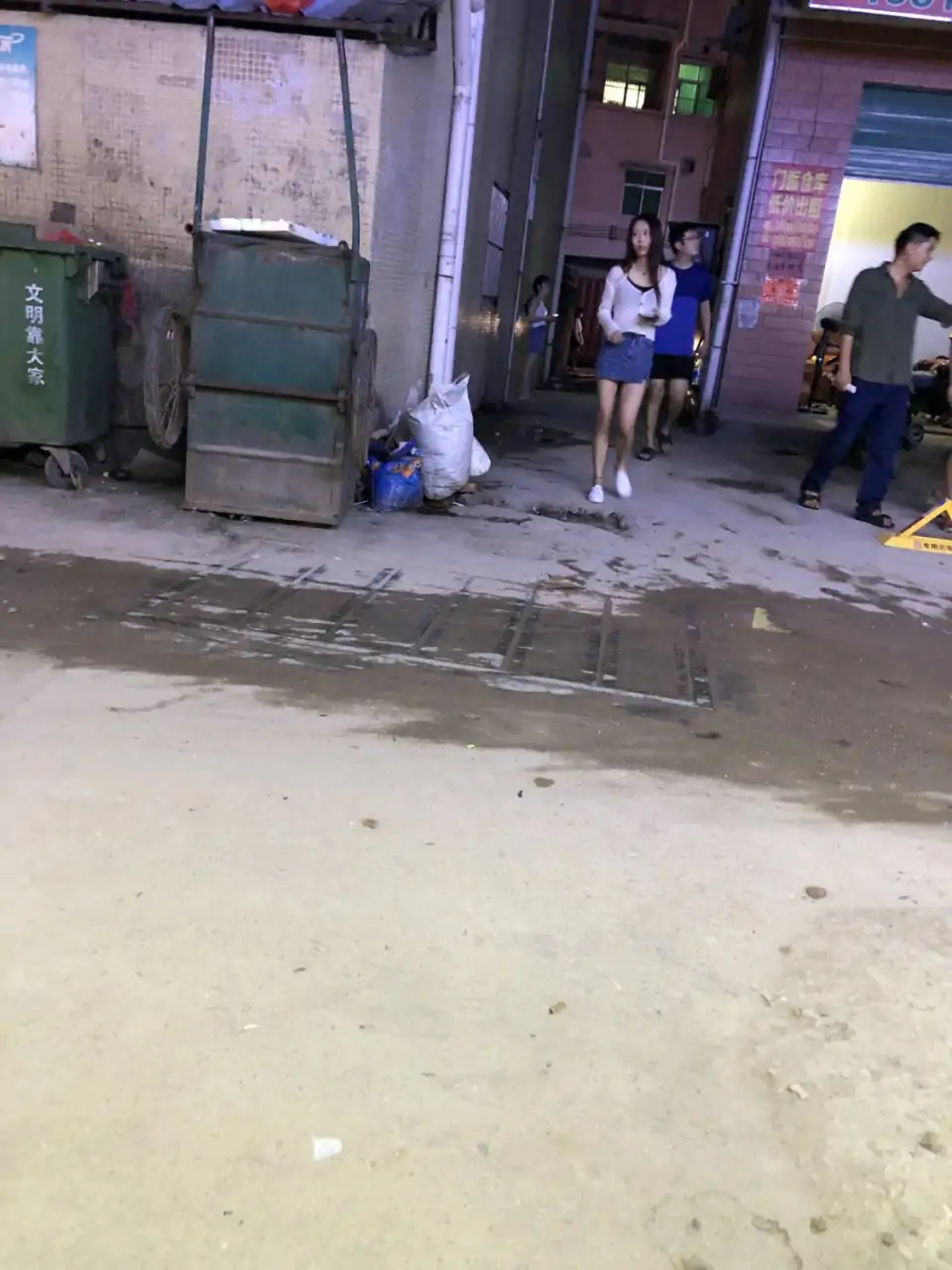 舔





53 / 作者:张鹏飞飞哥 / 