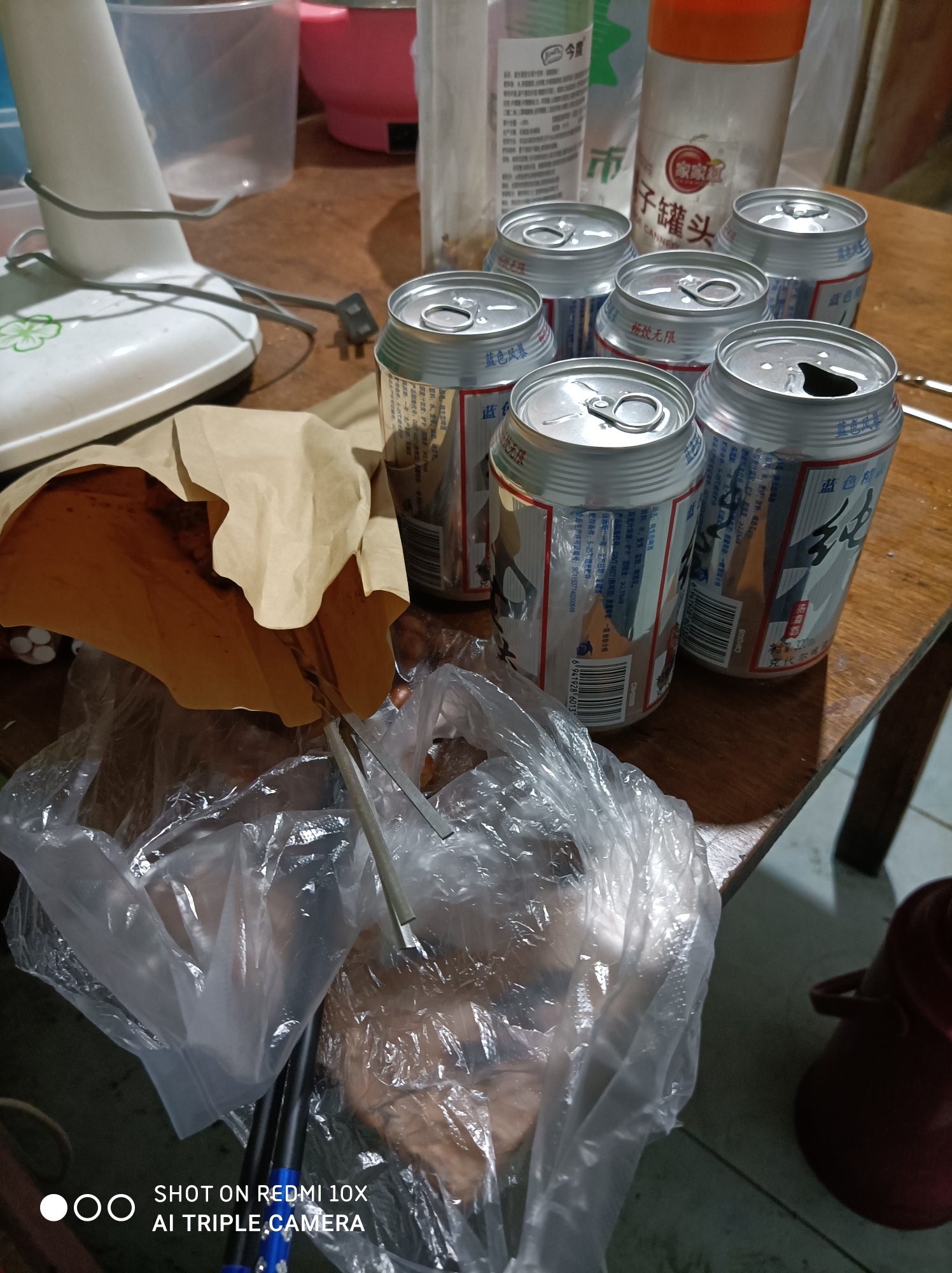 都已经过去两个月了，我还是无法忘记她，只能天天喝闷酒，再也不想谈感情了，差点要了93 / 作者:小茹凉 / 
