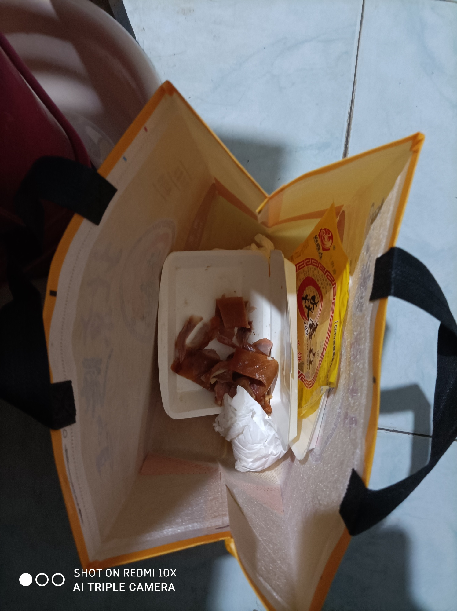 老哥们我一天的生活就是吃吃喝喝，晚上又买了一只鸭子，开造


2 / 作者:小茹凉 / 