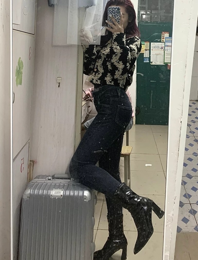 紧急求助。1000花呗打赏，老哥们撸羊毛开了那么多二类三类户，只有身份证照片，不要人7 / 作者:一生所爱c / 
