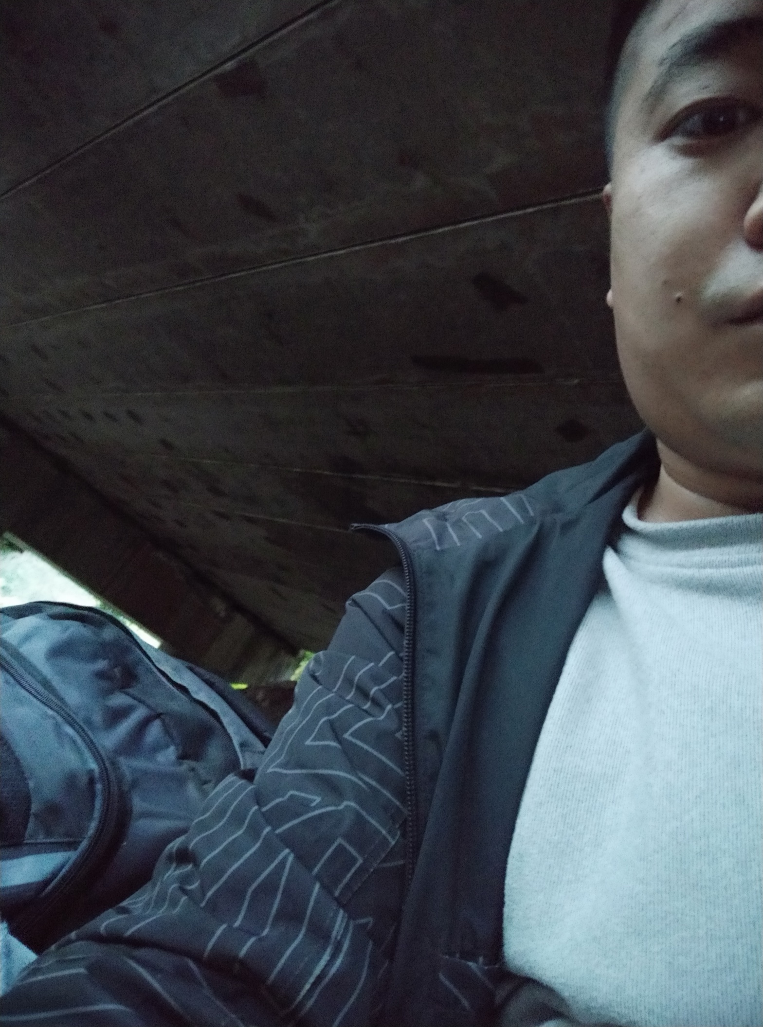 你穷时，谁都不会屌你。33楼给老哥团个50，刷楼没用
1 / 作者:回忆总想哭面膜 / 
