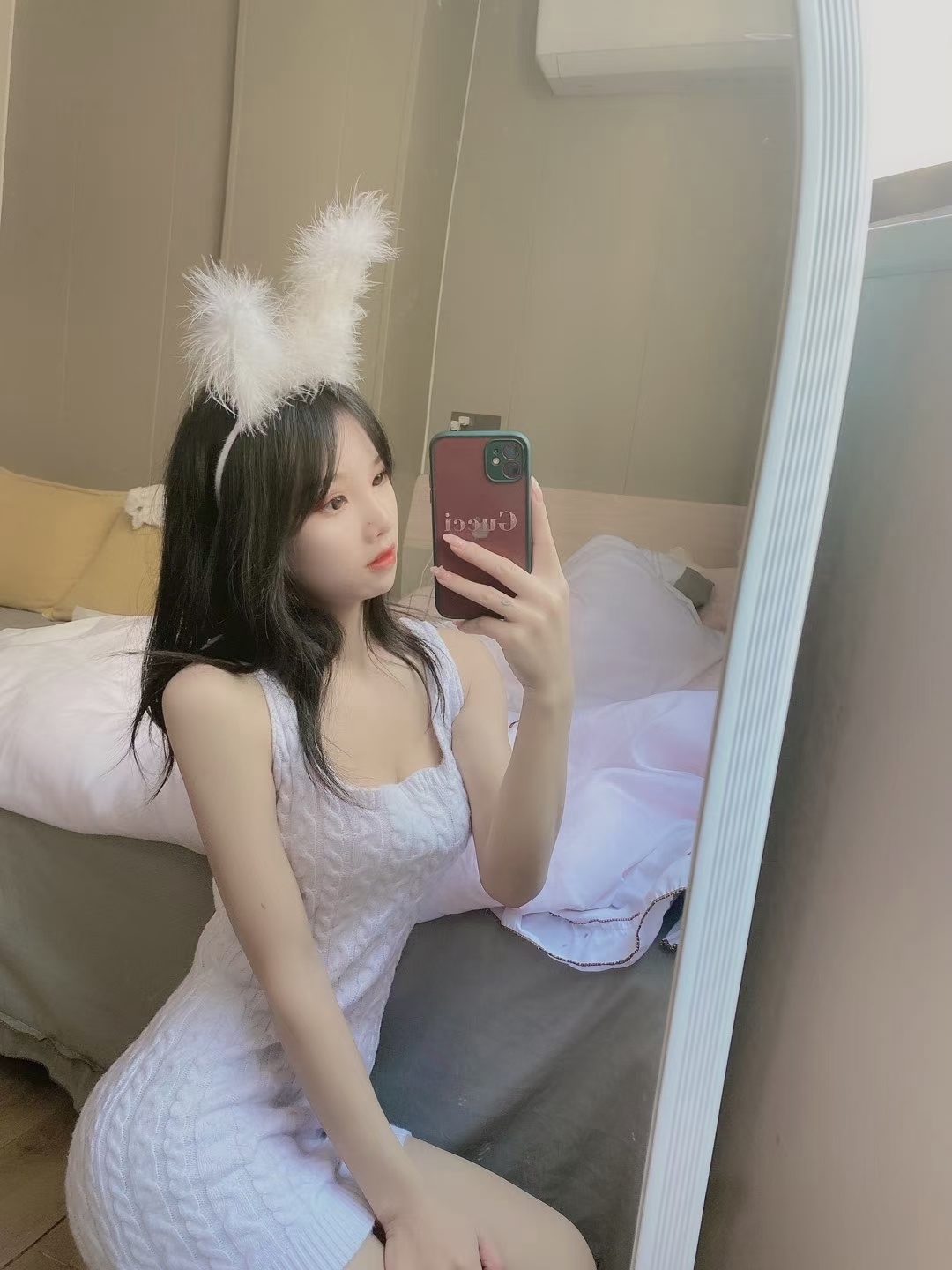 20岁的男人穷困潦倒，20的姑娘风华正茂，没有姑娘永远20岁，但是永远有20岁的姑娘，所81 / 作者:zzzz98720 / 