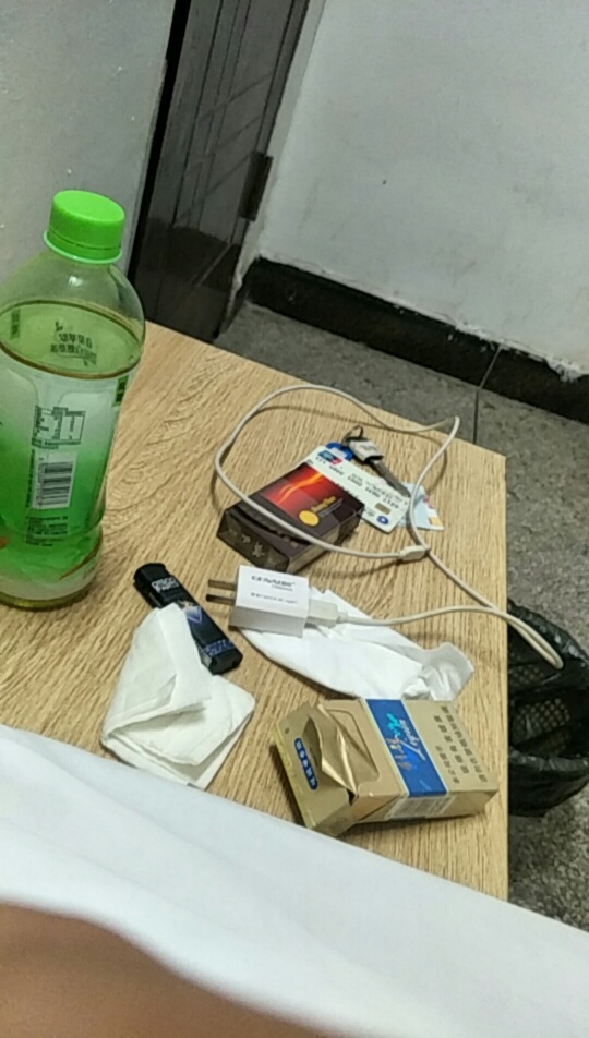 走投无路，最后30买了泡面，让人家捎带了5包2元的石家庄烟，头痛，也没羊毛了.关键是16 / 作者:五家分流 / 