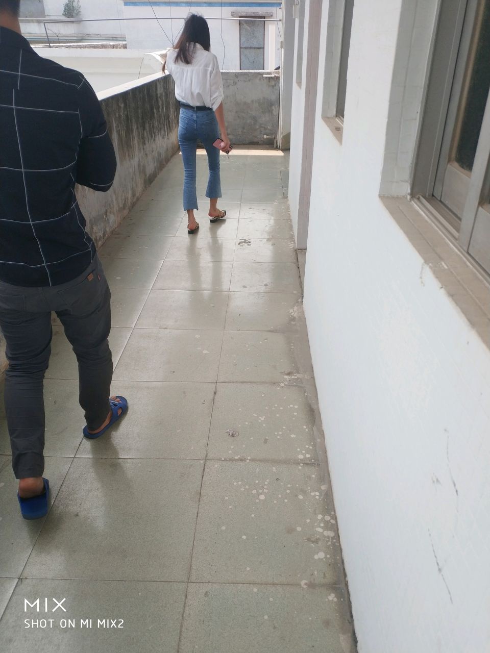 老哥们，最近毛也不想撸了，天天上班就想撩少妇，怕是准备要离开卡农了


81 / 作者:迷梦。 / 