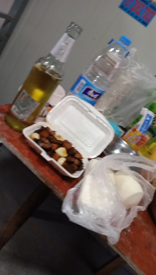 兄弟们，我先干了！你们随意。天天工地大毛太苦，夜里睡的.。有毛记得叫我，我抽个空33 / 作者:此生一直单着 / 