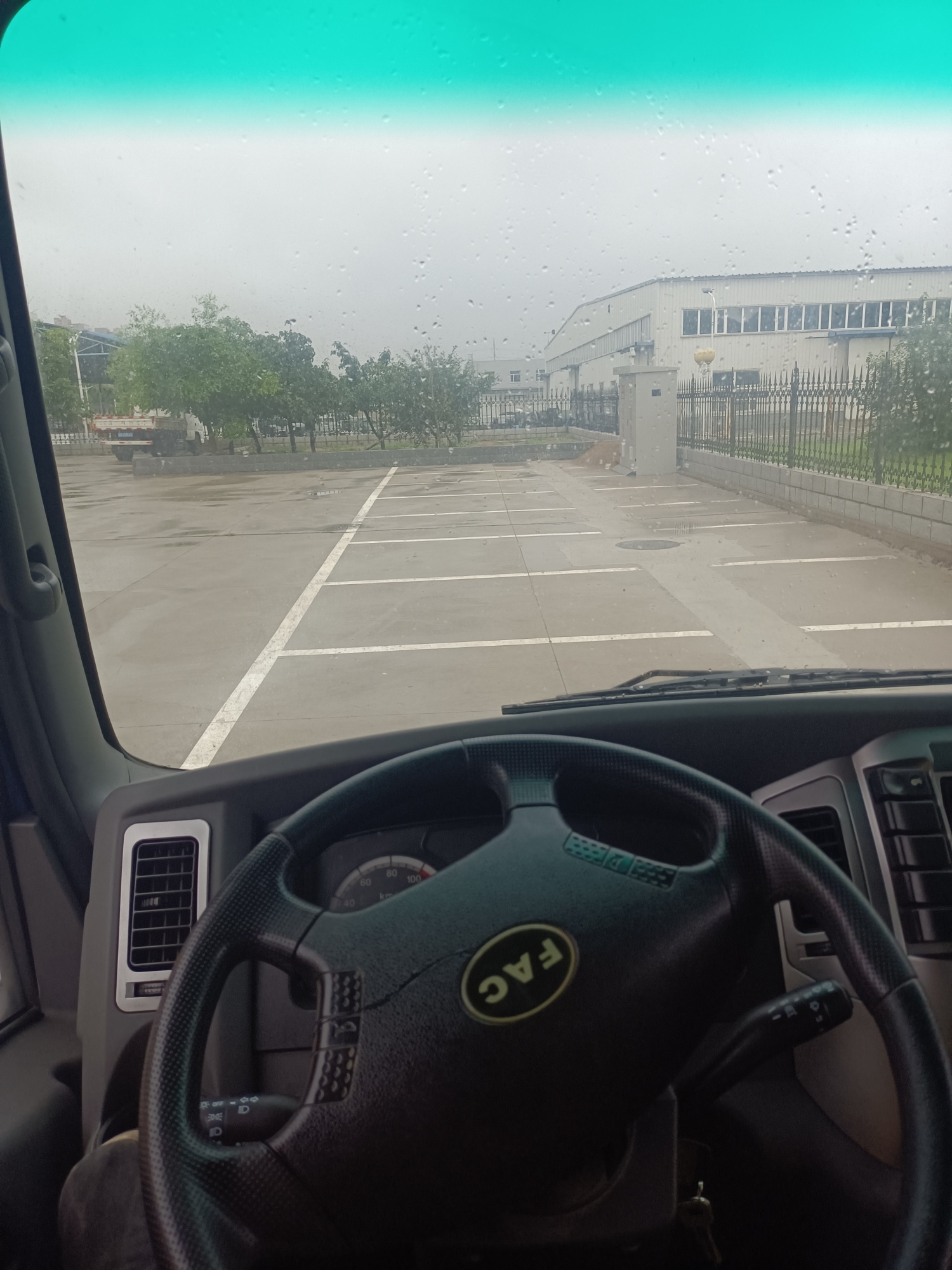 当送货司机来了每月3500毛

44 / 作者:愧败 / 