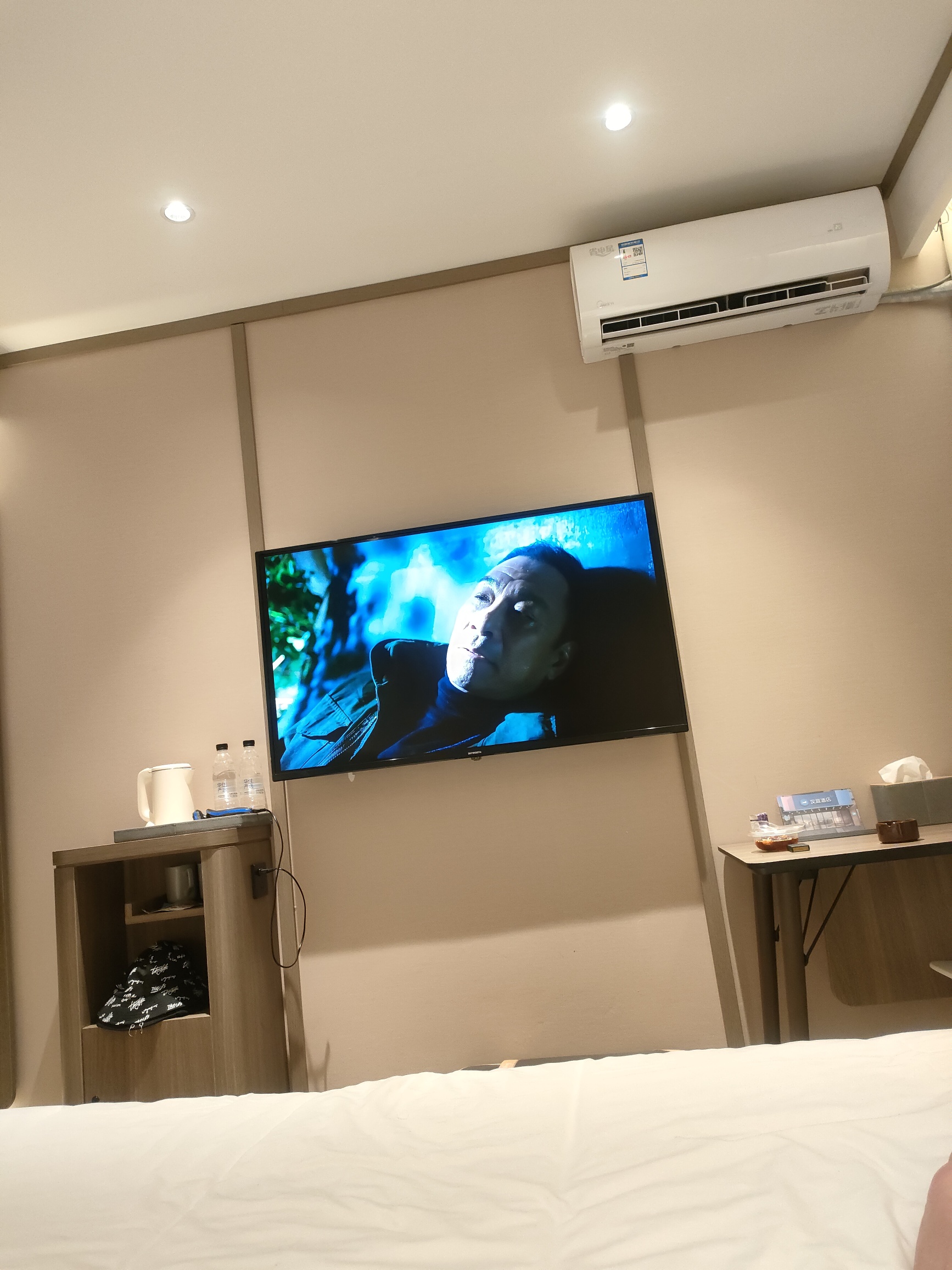 出来旅游一个月散散心，一天天的心累，这一个月什么电话信息都不回，散完心好好工作，91 / 作者:339667718 / 