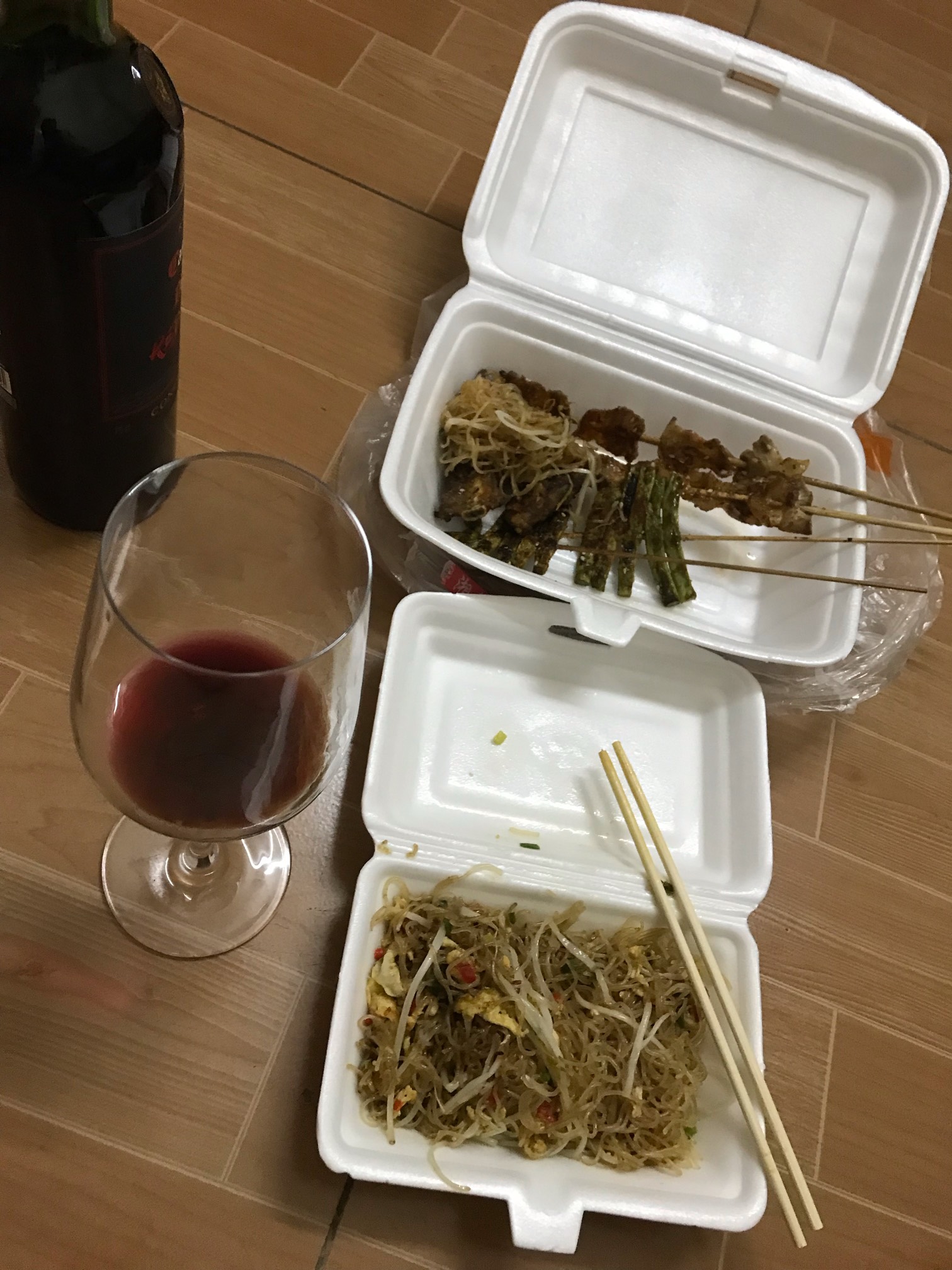 这在卡农算什么生活水平

11 / 作者:乙方 / 