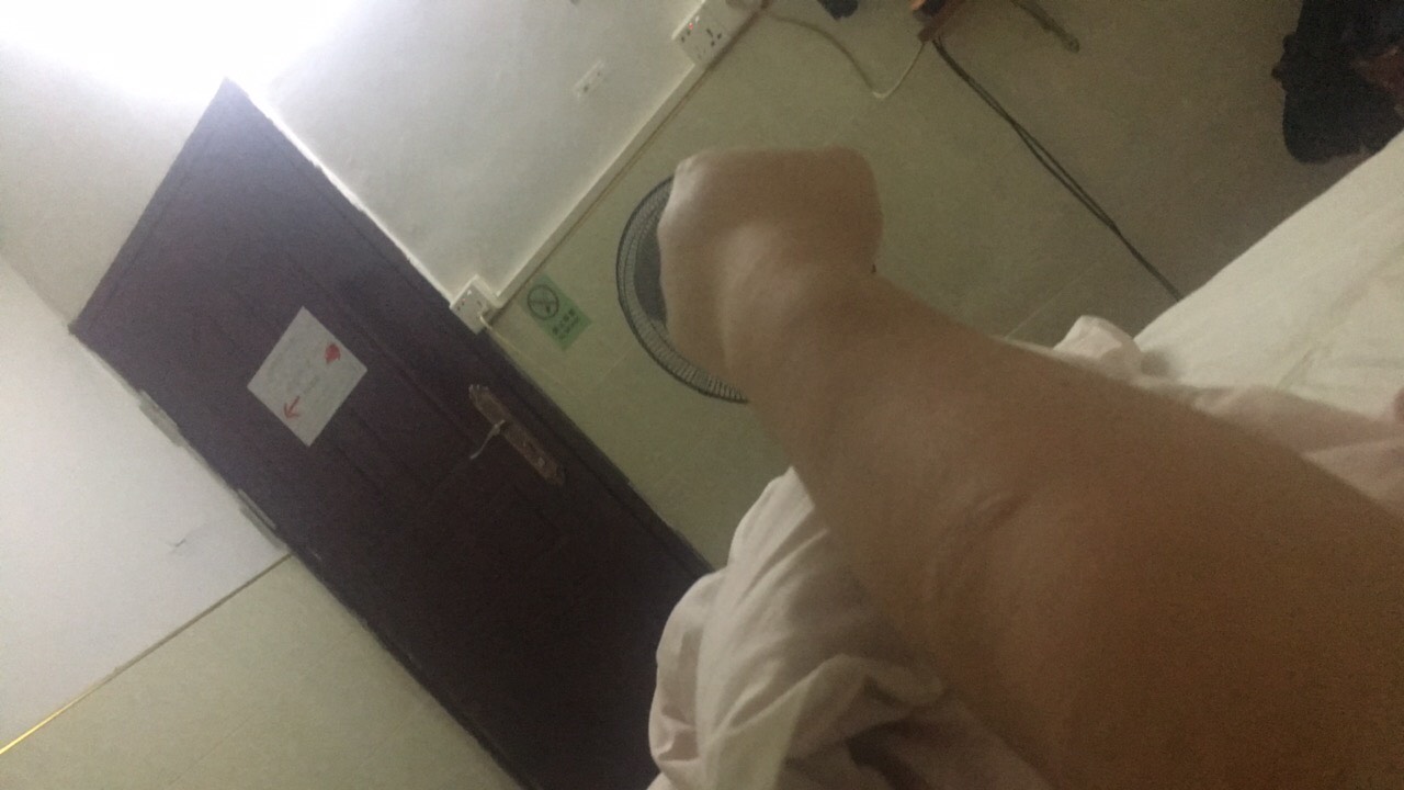 挂b房最后一天了我该何去何从

16 / 作者:李易峰啊吧 / 