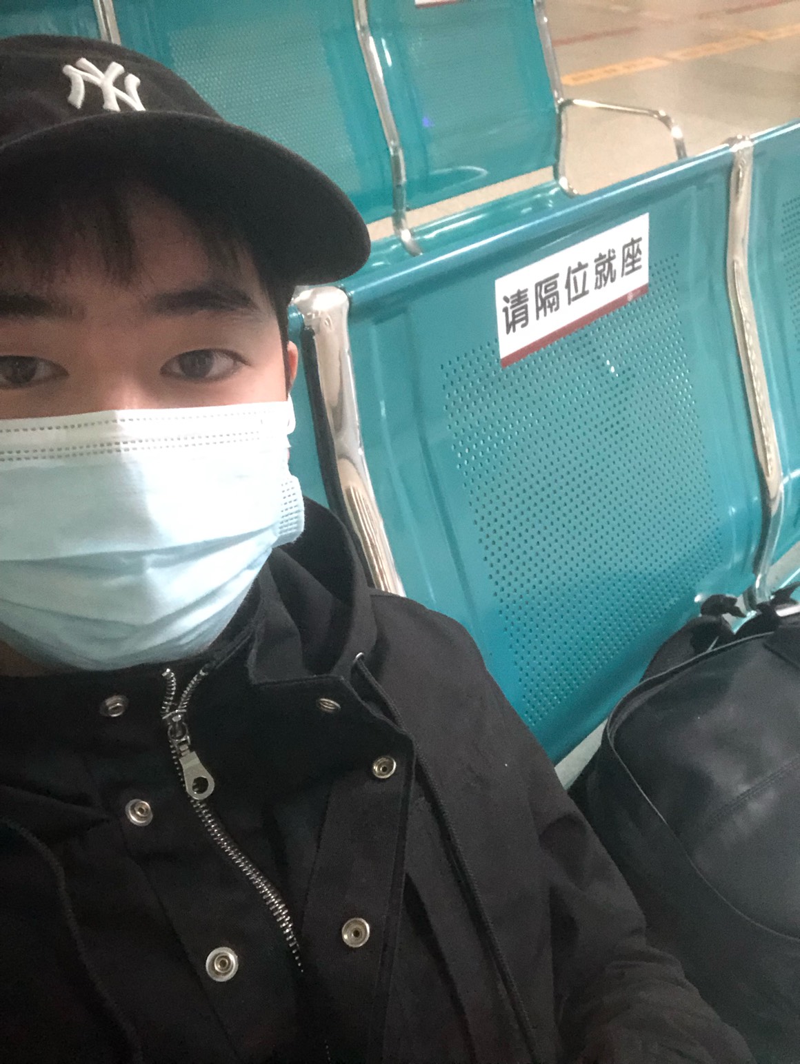 在医院挂壁一会睡觉有没老哥带我撸，，，一天没吃饭了 

1 / 作者:ningjie10 / 