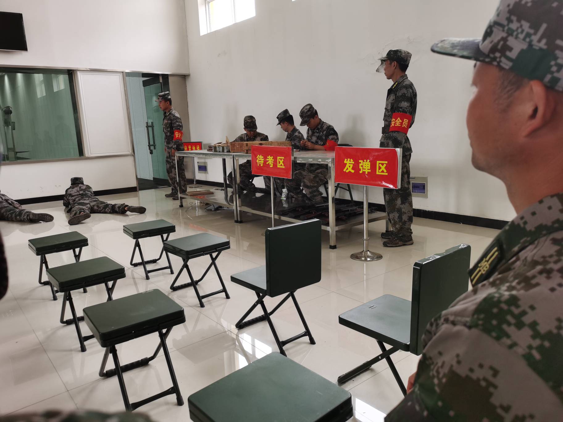 老哥们谁有羊毛群，或者任务群，拉我一个吧。感谢你们了。再不撸点毛年都过不去了。

36 / 作者:名字不重要。 / 