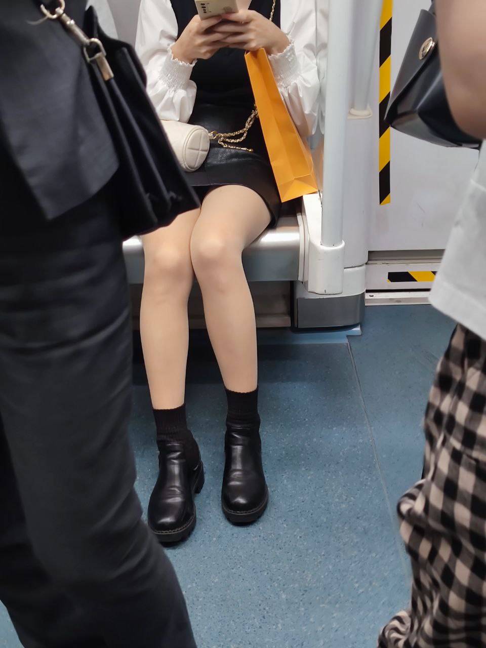 想休息一下，又怕你们撸大毛，我会错过






15 / 作者:共享心跳 / 