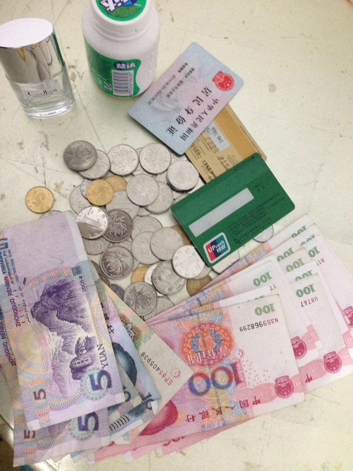 我发现卡农审核员对我挺好的，为了我的人生安全，把我本人照片都给删了，怕我在街上被99 / 作者:卡农老祖 / 