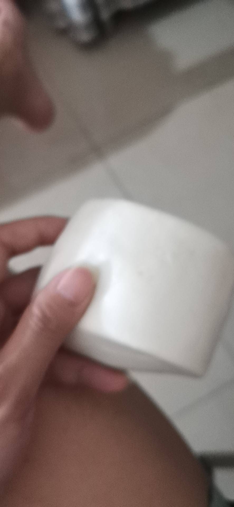 我辛苦上班打了12个小时螺丝，你跟我说睡醒随便点点就1000毛。瞬间我的世界好黑暗

69 / 作者:诚心有为 / 