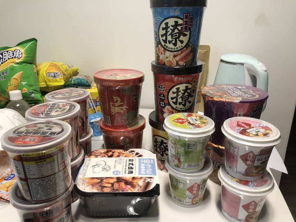 嘻嘻嘻    嘿嘿嘿 


98 / 作者:赖达豪6 / 