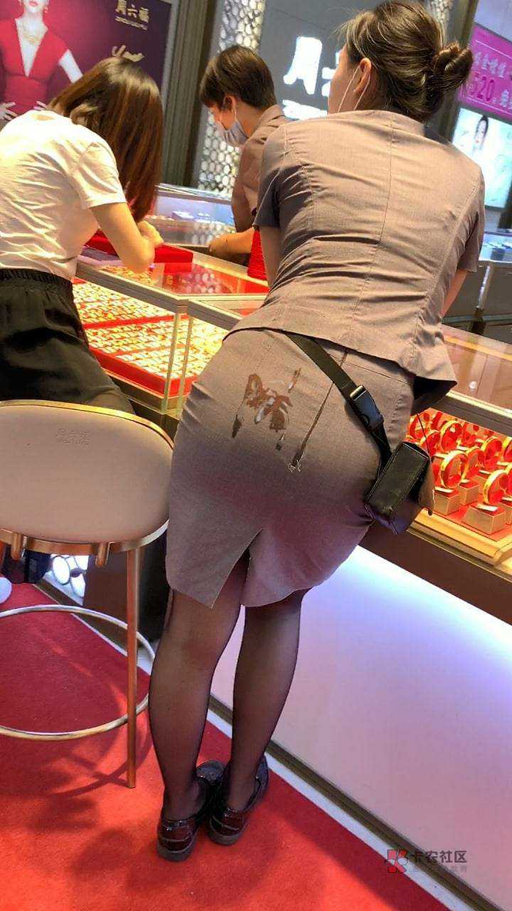 蚂蚁森林浇水每天一钢镚，无限来

33 / 作者:薇➕ck2769 / 