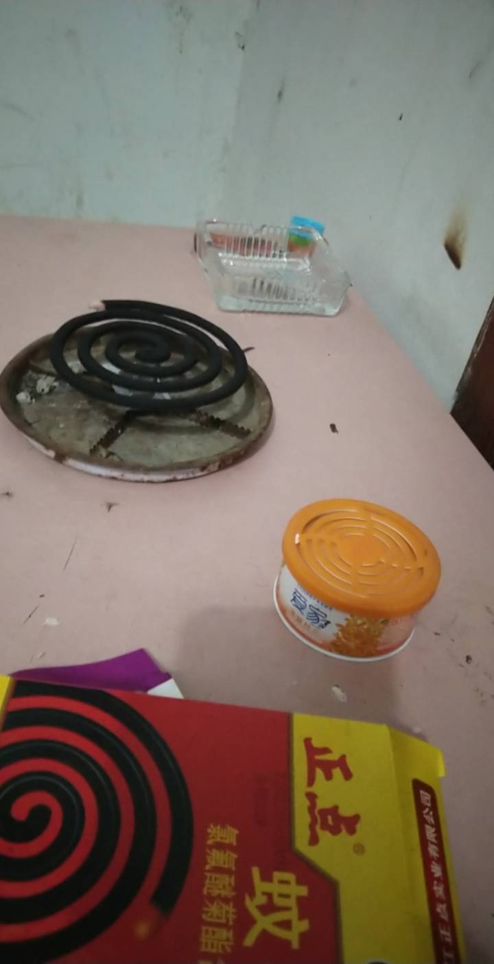 终于用上蚊香了，看着这些天天折磨我的蚊子一个个倒在我脚下，说不出的的兴奋，一阵哆75 / 作者:操迪丽热巴 / 
