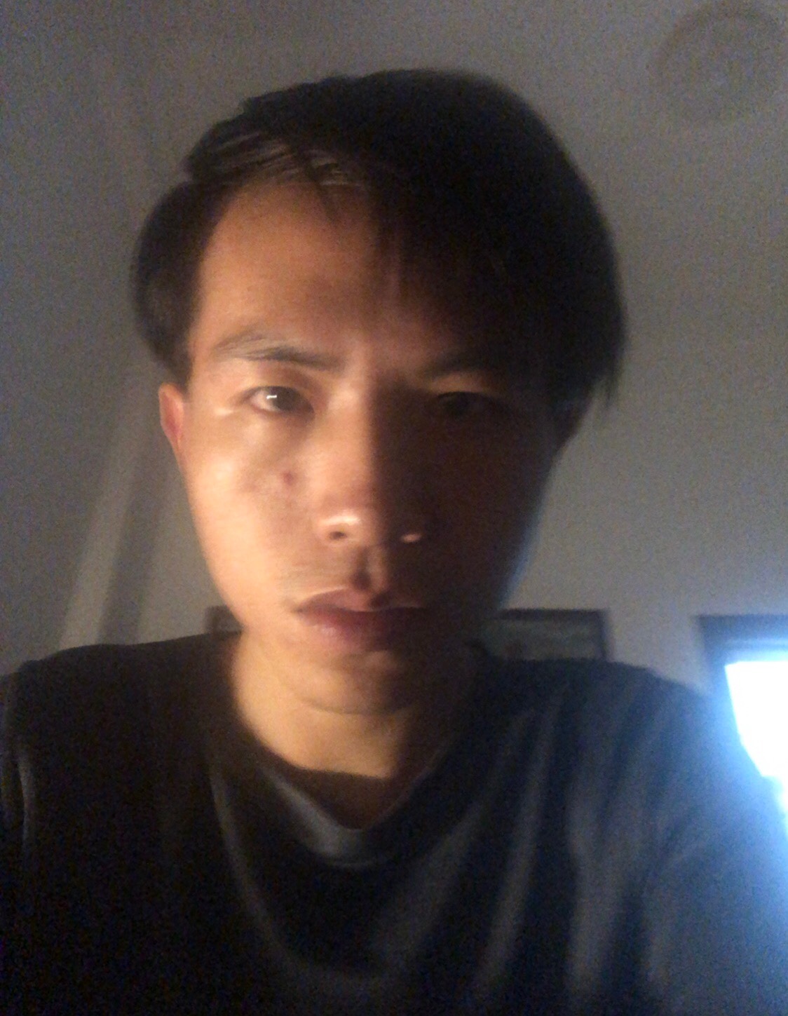 刚刚拍的。都认识我？新照发布



37 / 作者:一枝花的梦想 / 