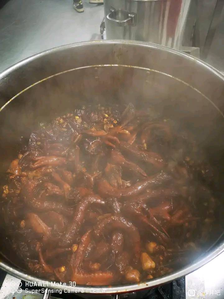 我今年32了,没结婚。家里有一个妹,结婚了,在医院上班。下面呢我要介绍一下家庭情况18 / 作者:无聊了吗 / 我今年32了,没结婚。家里有一个妹,结婚了,在医院上班。下面呢我要介绍一下家庭情况18 / 作者:无聊了吗 /