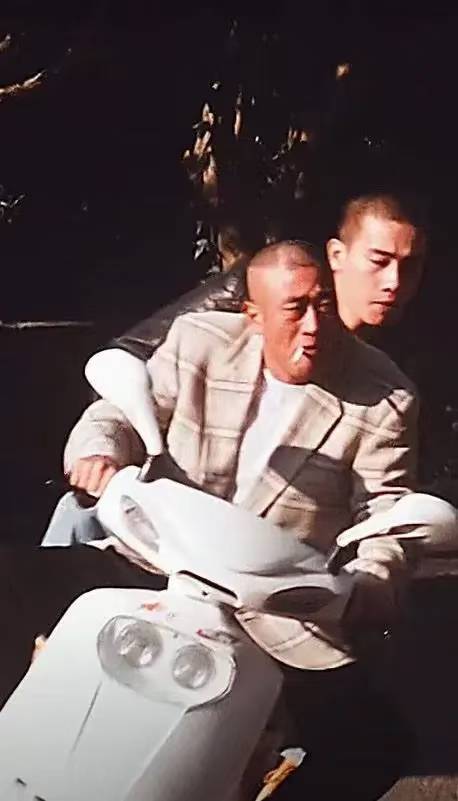 朋友回家了，就我一个
这几天这个点就睡醒了

不对❌是饿醒了

昨天就吃中午一顿饭还72 / 作者:酒肉和尚 / 
