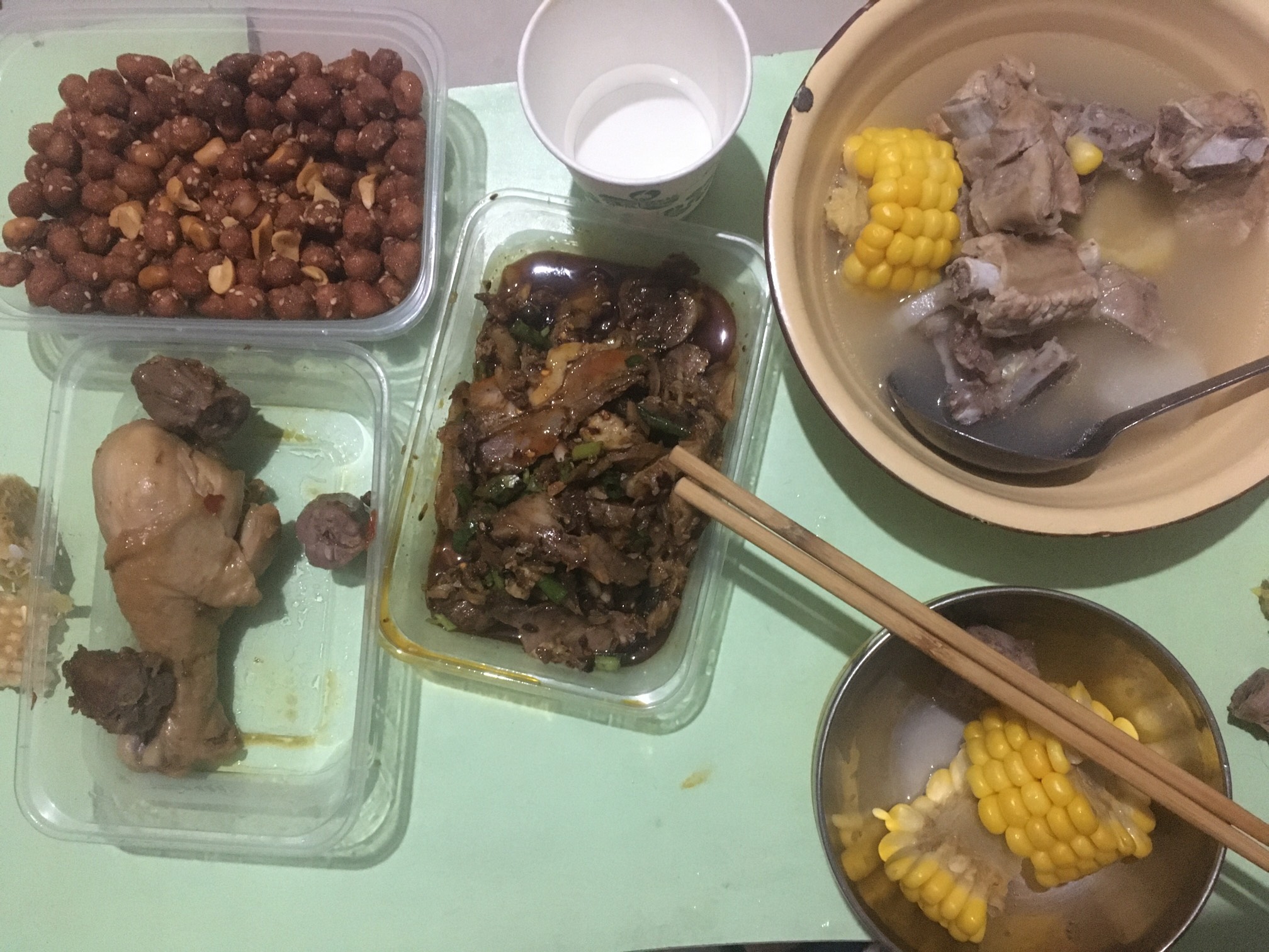 自己做饭还不如出去吃，外面便宜又好吃，今天排骨30，卤菜50，还不如去外面吃一顿56的47 / 作者:曾经遗忘的角落 / 