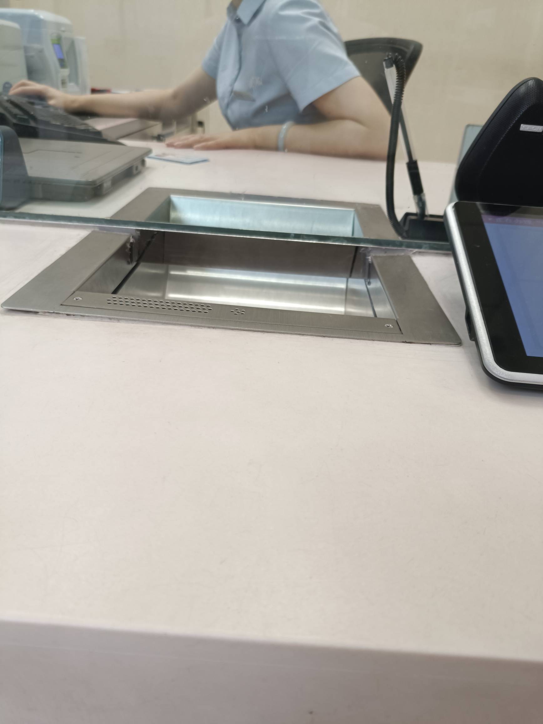 三战工行，解除风控，成功开通成都e钱包
上午打算开通成都e钱包，提示去柜台面核，这98 / 作者:奔跑的兔兔子 / 