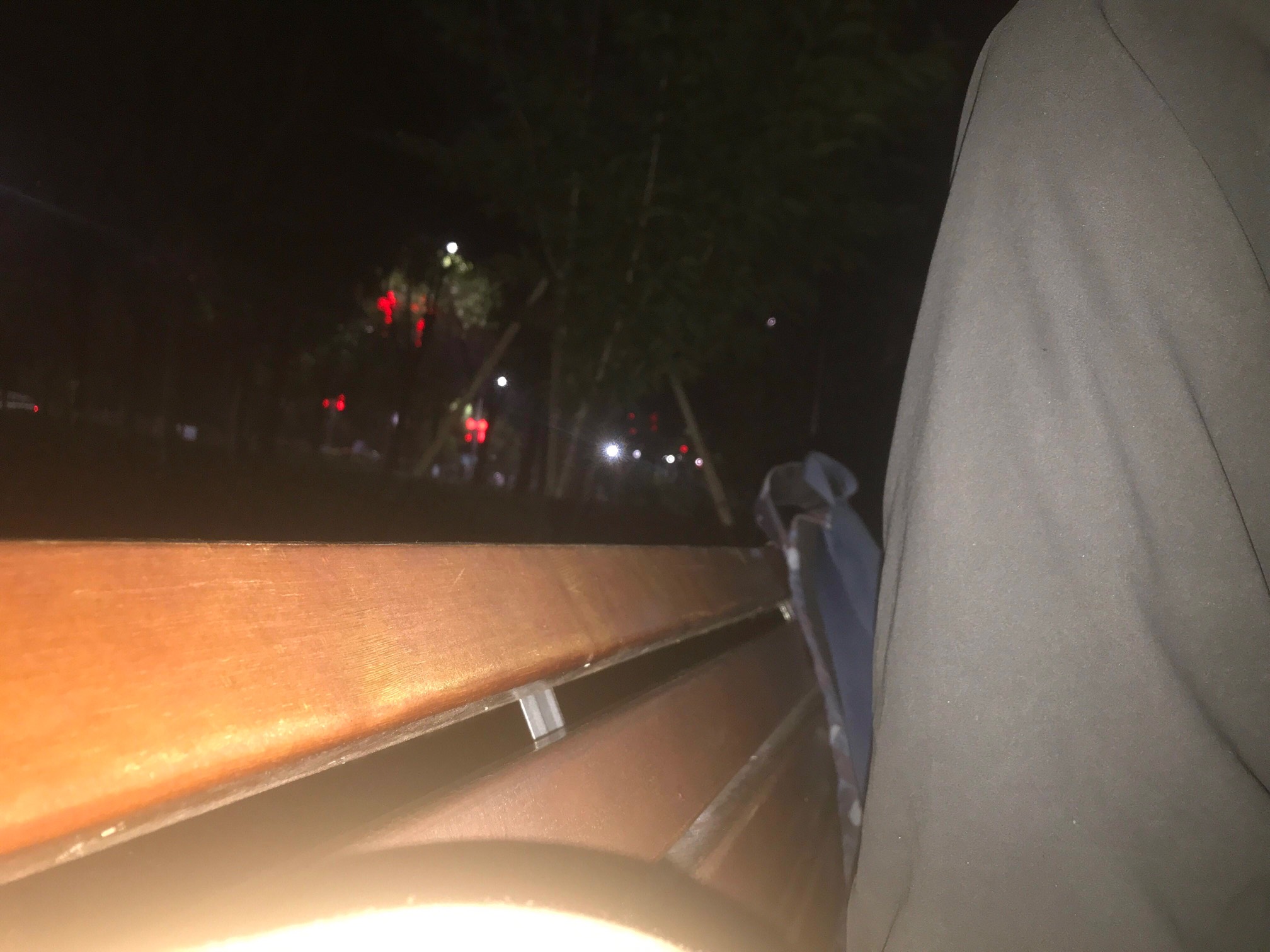 真困难没有住的老哥。也许我会帮帮，但凡没有达到真正困难。就别评论了，

88 / 作者:木更a / 