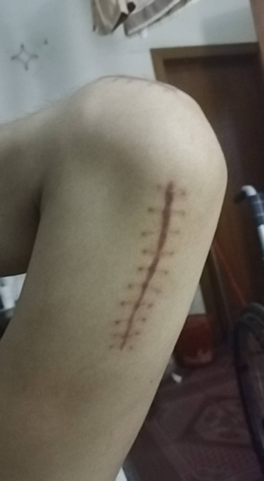 没真正困难就别评论了，老哥们，像是什么没钱坐车，拖了几个月房租没交，就别找我了
14 / 作者:酒肉和尚 / 