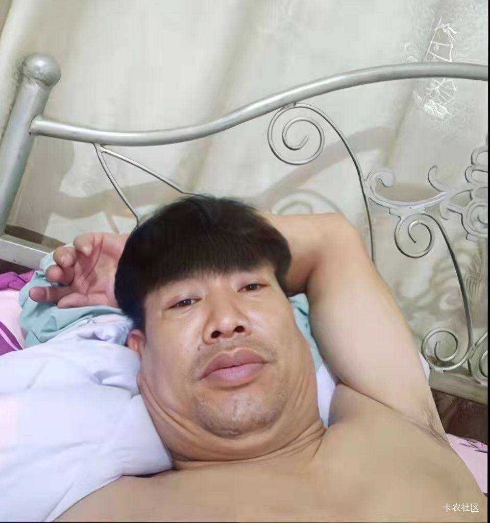 刚下班，日结130。你们跟我说泸州银行动动手指就有18立减金，我日尼玛，我辛辛苦苦1212 / 作者:打飞机用脚 / 