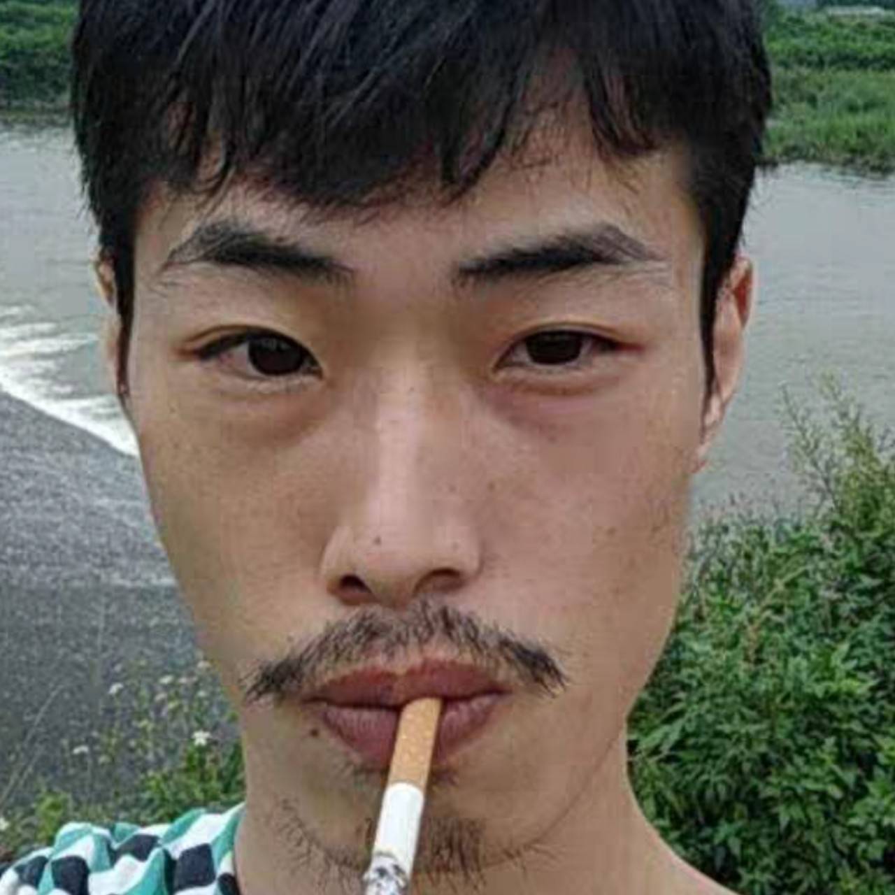 有老哥喜欢我这胡子吗？刚刮完两天！
天天刮得很烦，我想干脆留起来算了。
我看好多没99 / 作者:会好起来的！ / 