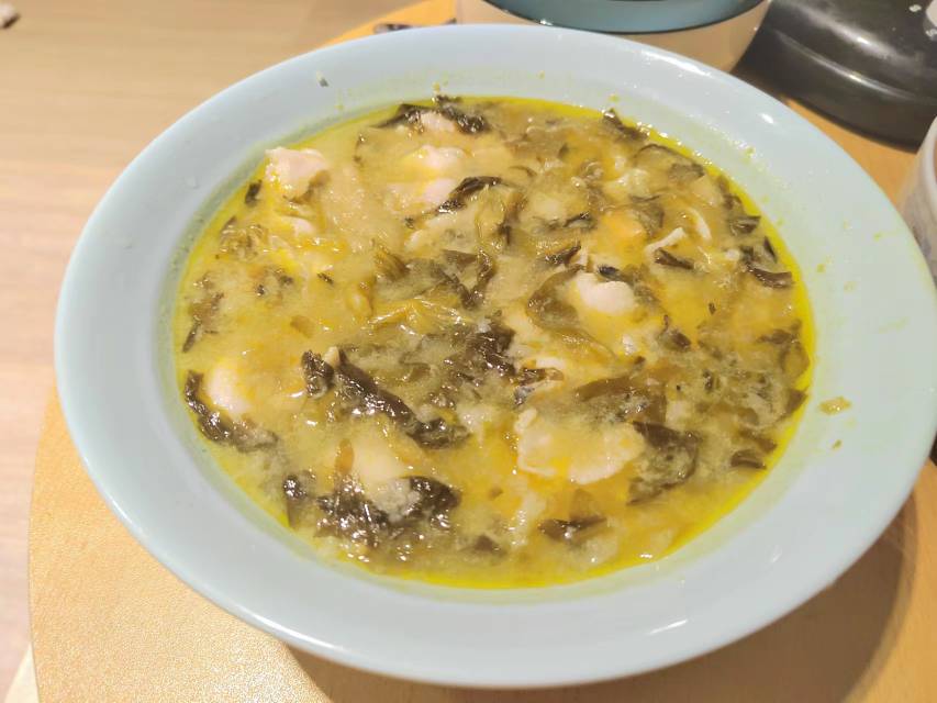 趣店的酸菜鱼到了，真不错，昨天的啤酒鸭也挺好吃。可惜去晚了，只撸了两份

6 / 作者:卡农第一大冤种 / 