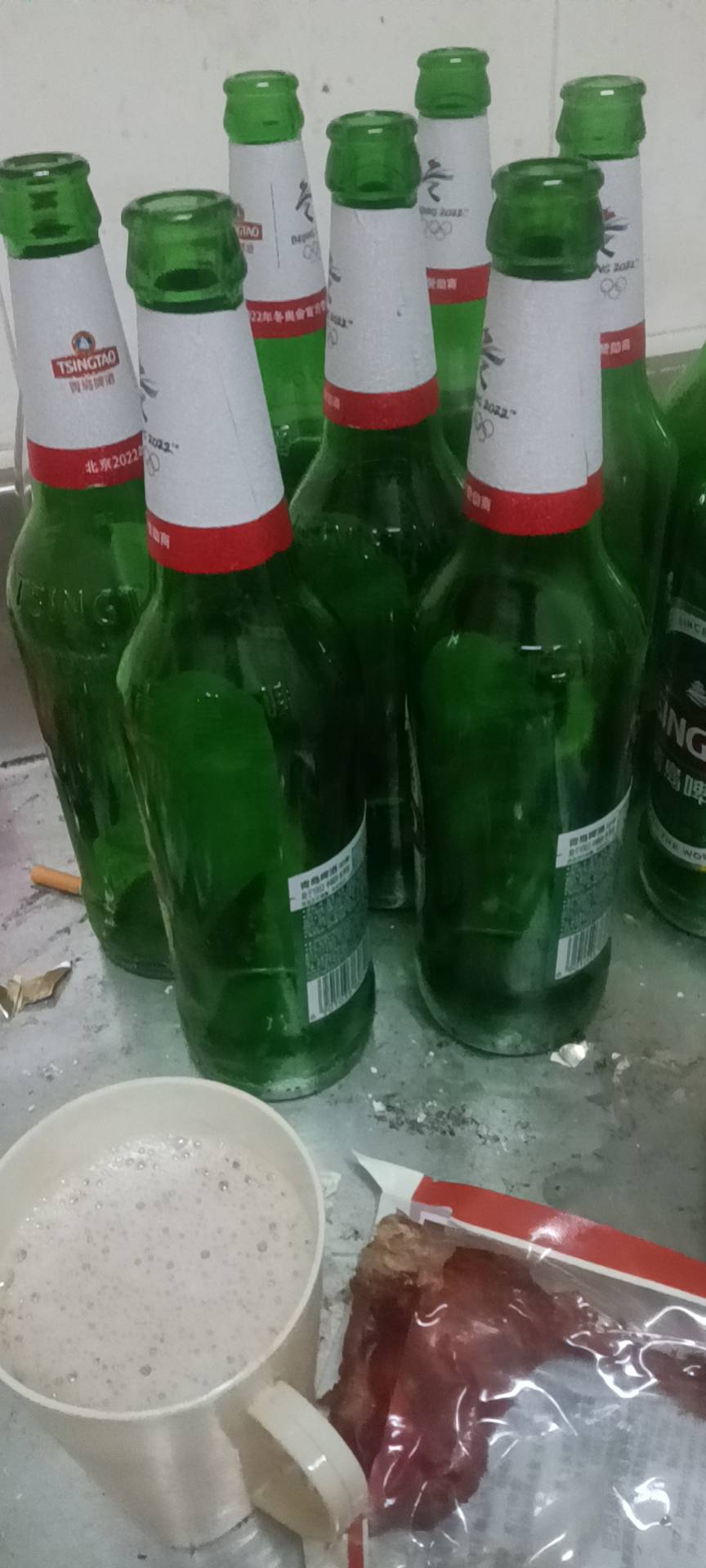 老哥们，我以前跑过美团。衣服帽子还在。我去商家偷餐，这样犯法吗？

54 / 作者:罗马假日办 / 