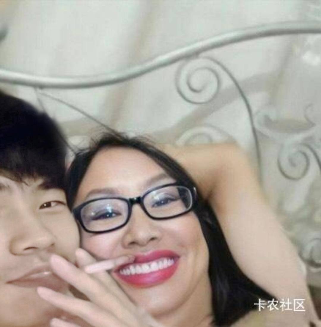 今天心情好谈了新女朋友，天选3个老哥5毛花呗

15 / 作者:悟性.大号被封 / 