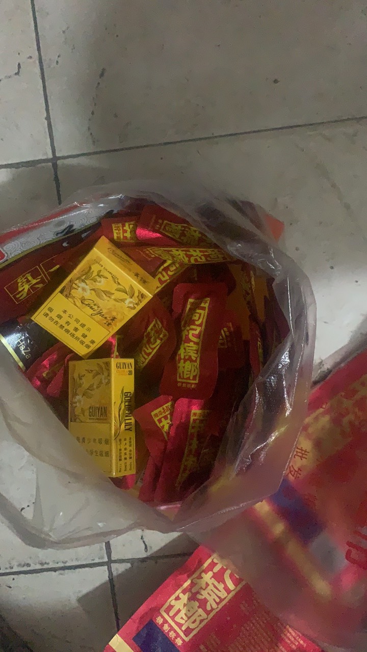 之前看有人说控制不住自己d我觉得不可能，
再看已是d中人，真控制不了有钱就想d
天天13 / 作者:很喜欢 / 