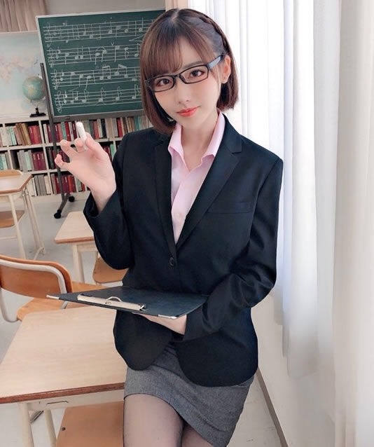 打卡

2 / 作者:卡农咸鱼哥 / 