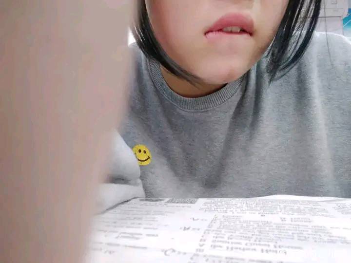 复制过来的。从小玩到大的同性朋友，他有个女朋友，但是他不爱女朋友，每天花天酒地，40 / 作者:天空的时候给我 / 