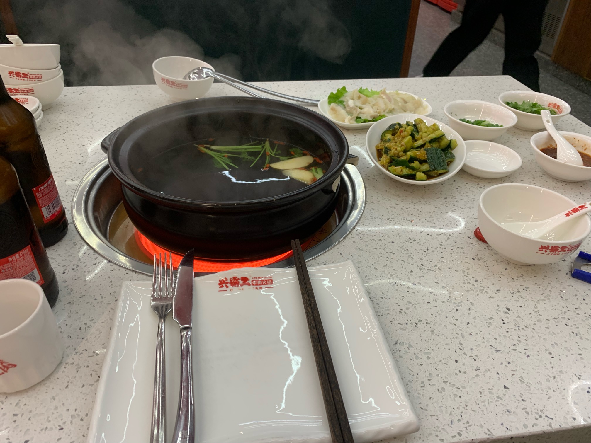 红了。该花就花对自己好点。别抠搜的。第二天又还回去。   

72 / 作者:旺仔牛逼糖 / 