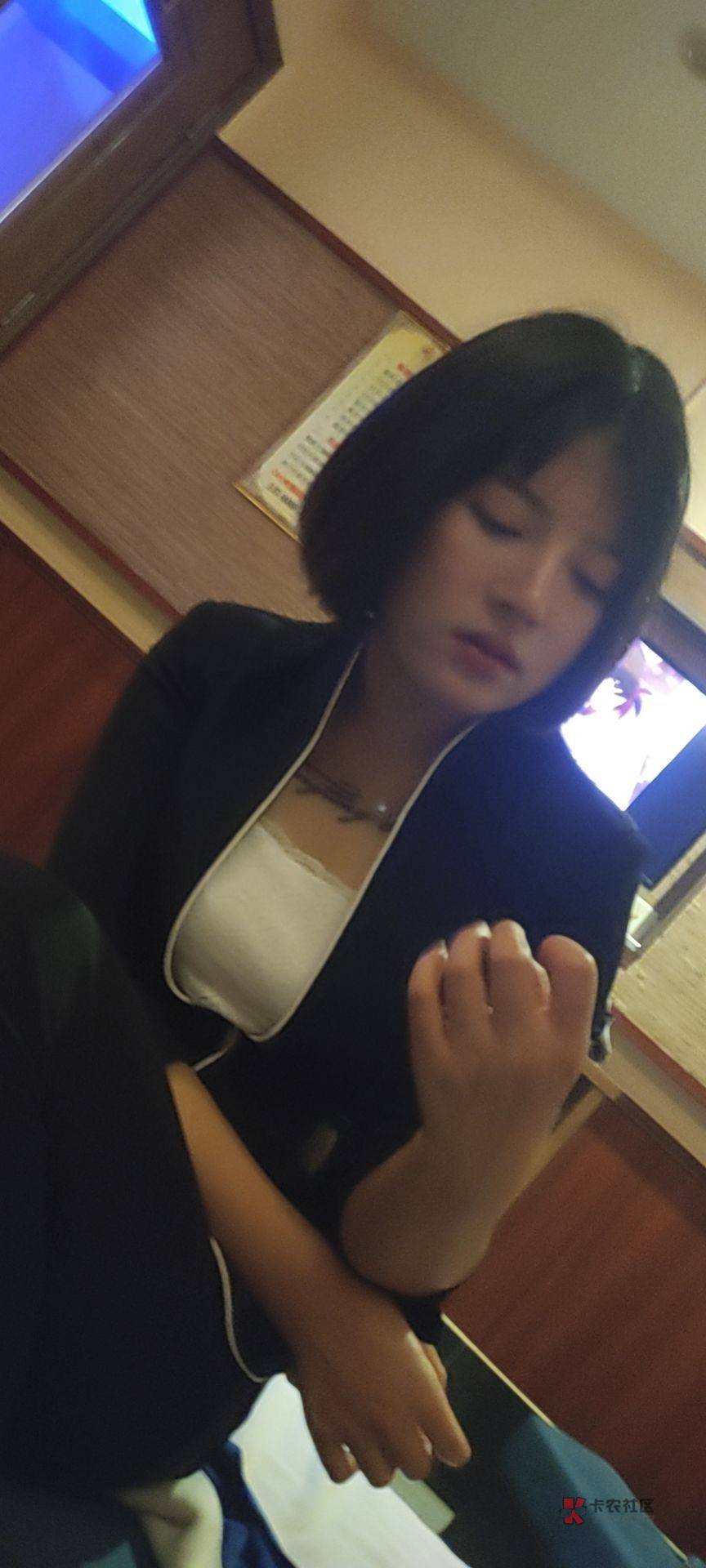 滴！萨瓦迪卡

0 / 作者:阿巴阿巴阿巴666 / 