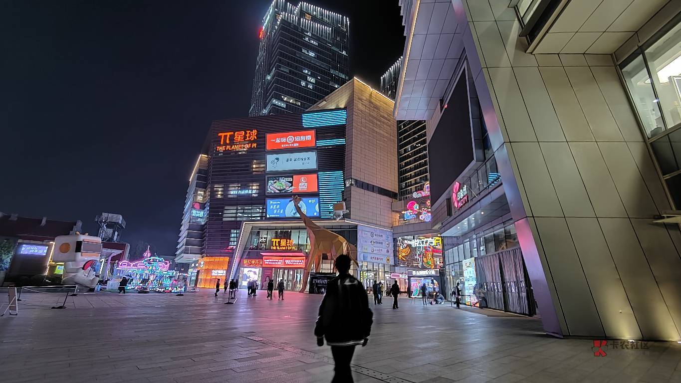 一边薅羊毛，一边享受工作出差带来的快乐，在外面呆了30多天有公司报销真好。







82 / 作者:时间就是就睡觉 / 