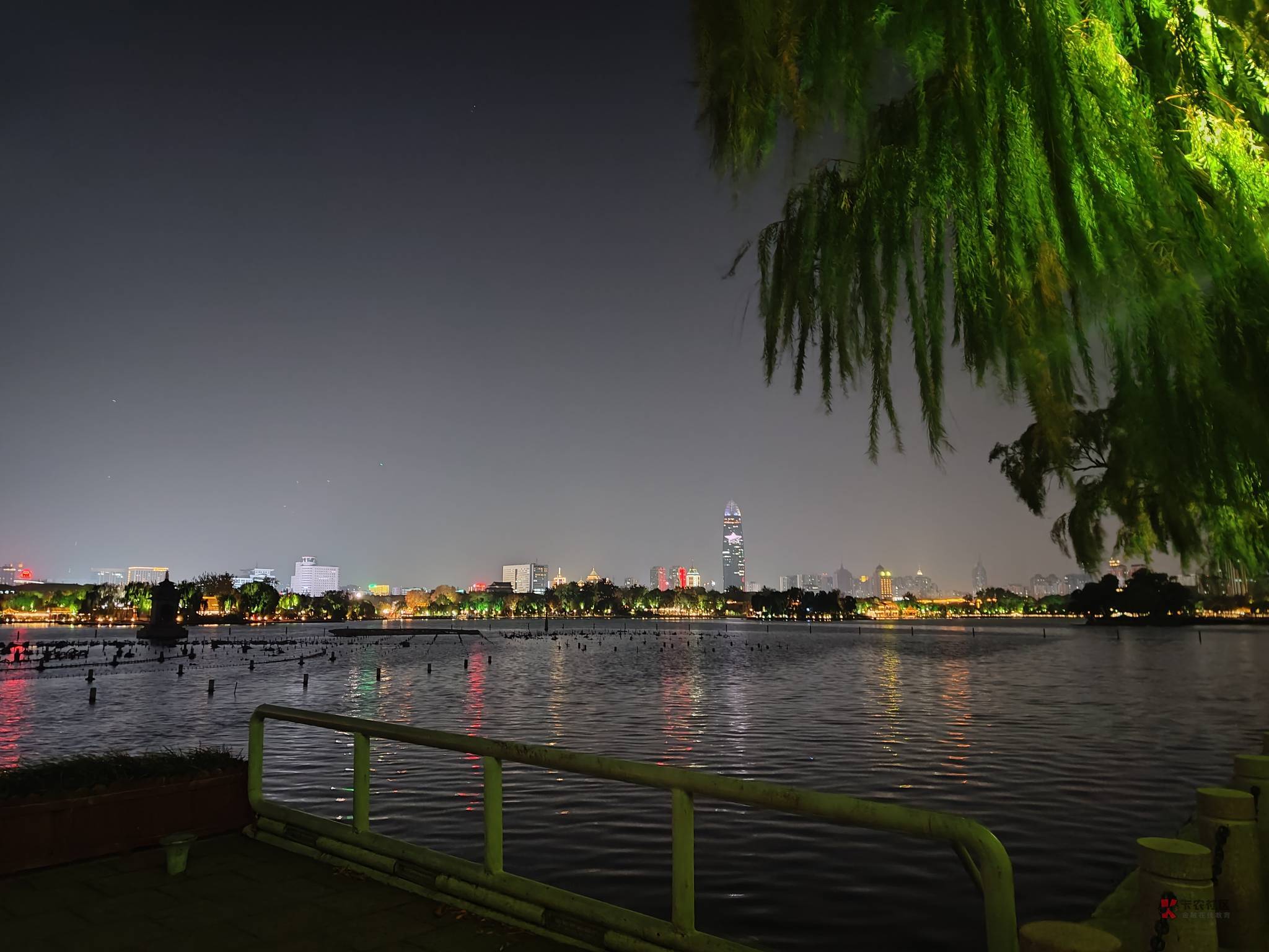 一边薅羊毛，一边享受工作出差带来的快乐，在外面呆了30多天有公司报销真好。







88 / 作者:时间就是就睡觉 / 