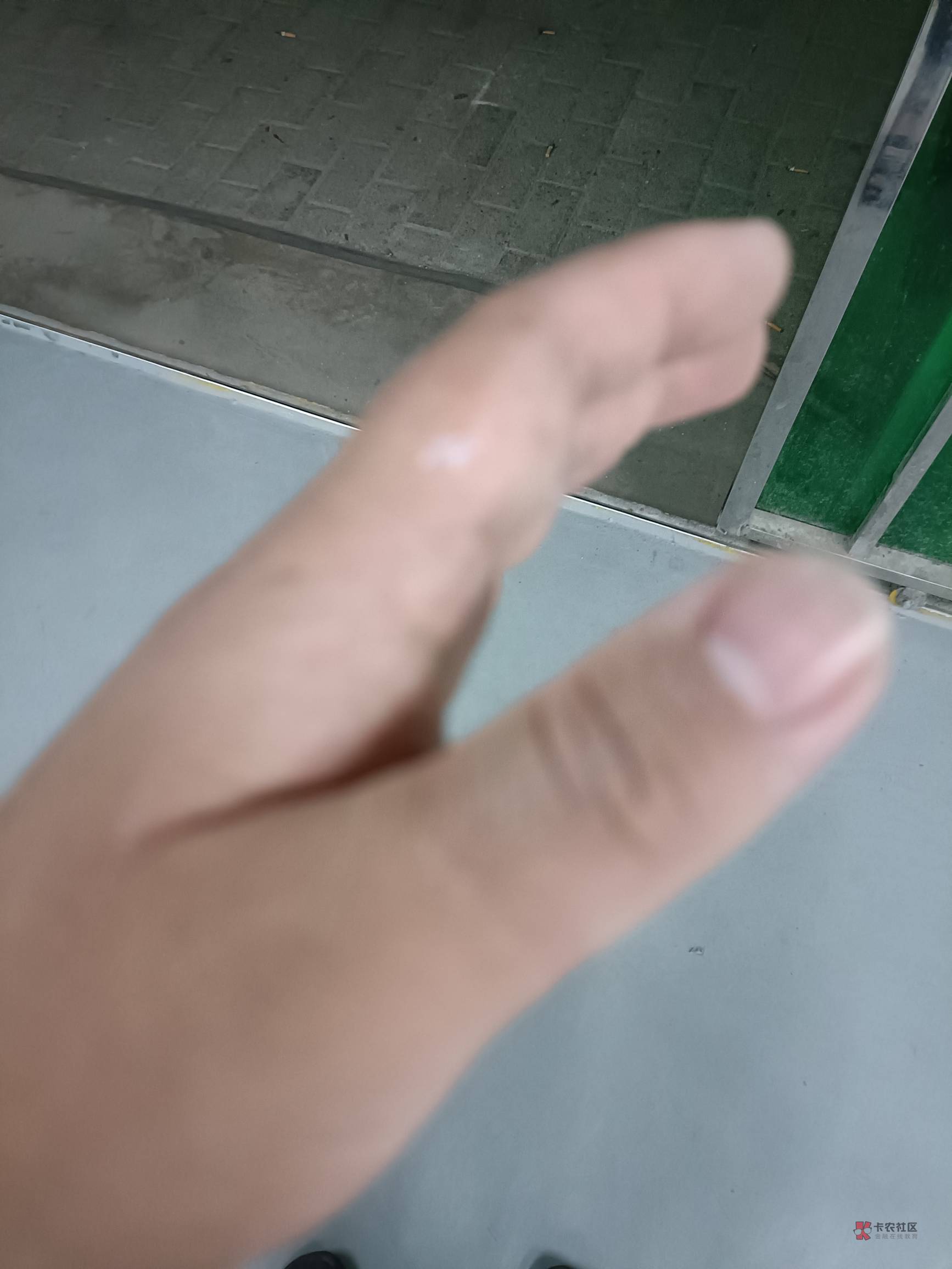 进厂半个月了，一共才上了154小时，让我双休，今天打螺丝手又肿了，那小领导来的第一78 / 作者:宁波躺平老哥 / 