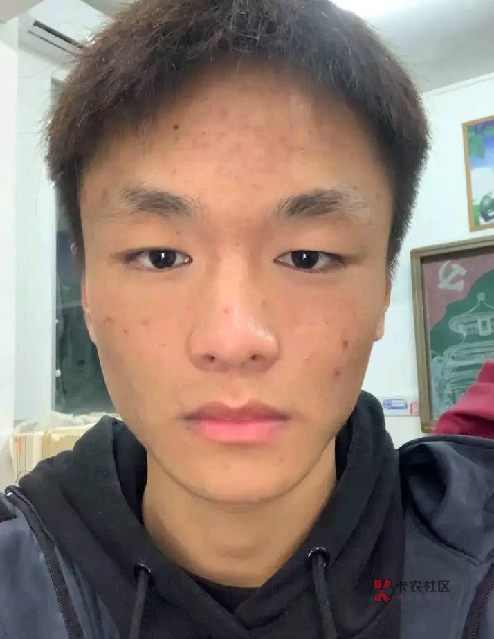 老哥们，今天用200块钱买了5件衣服。是不是很没用。才买几十块的衣服。今天等于白干了40 / 作者:天空的时候给我 / 