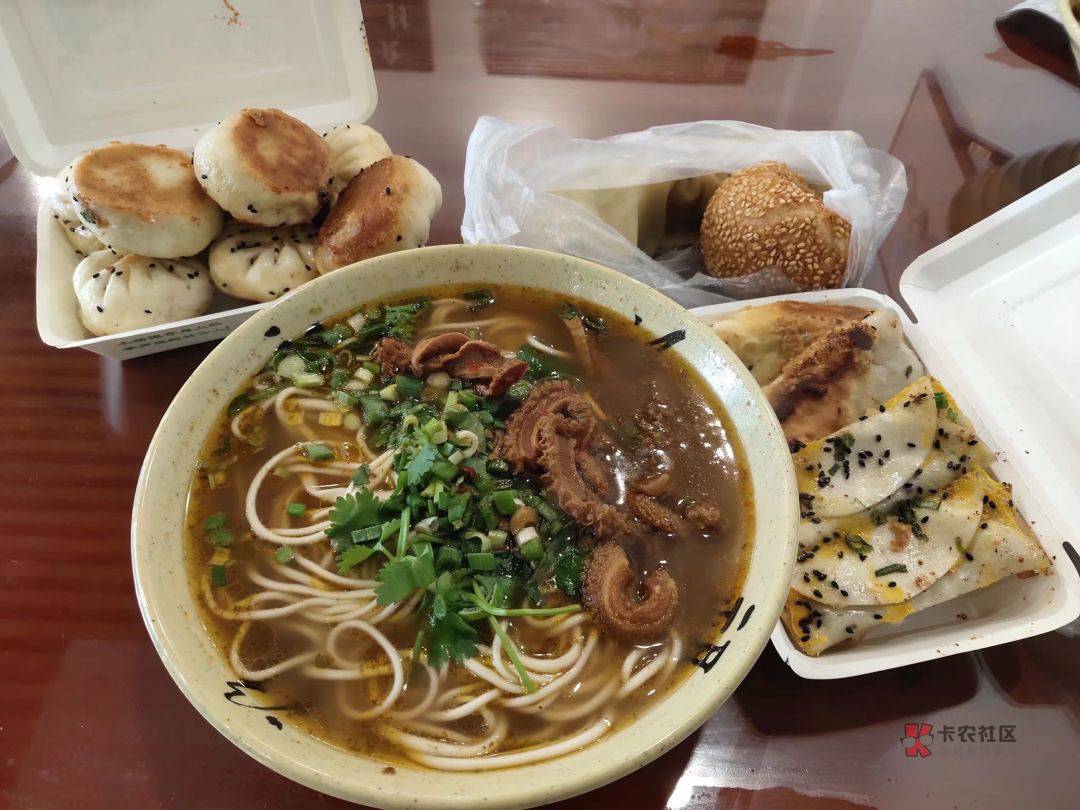 感谢北京银行提供的早餐一份

25 / 作者:小鲁班oo7 / 