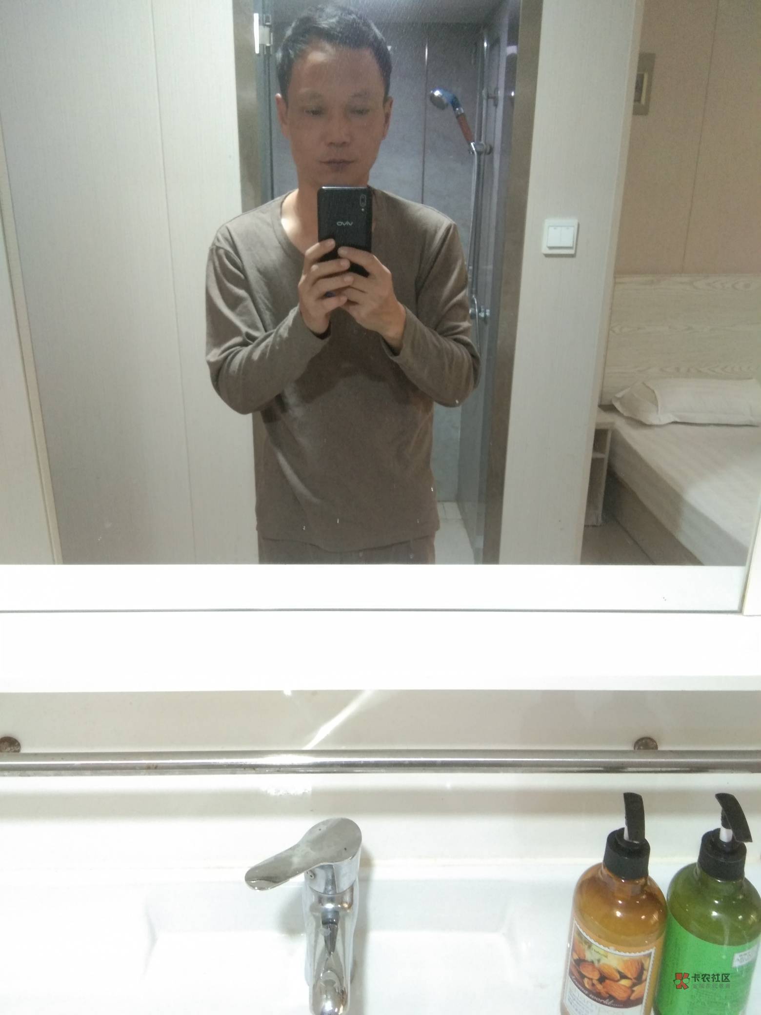 我不会阳了吧，还是感冒了，怎么这么难受，头一会疼一会不疼的，千万不要让我变阳啊！25 / 作者:圣诞老人与海 / 