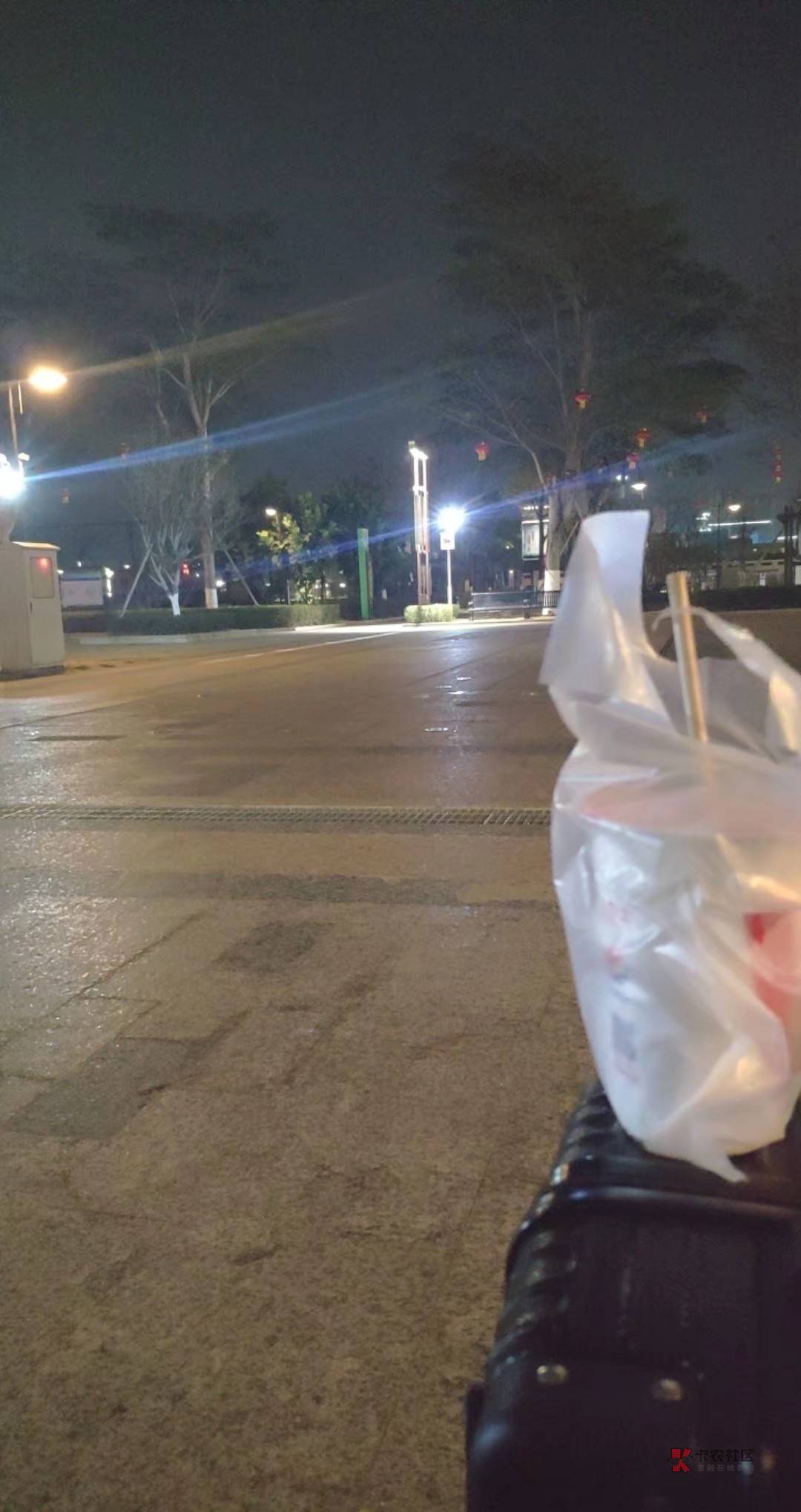 首发，加精，没地方睡找中介，进小厂，睡一晚，第二天提桶，换中介重复撸，不要觉得心36 / 作者:白毛浮绿水~ / 
